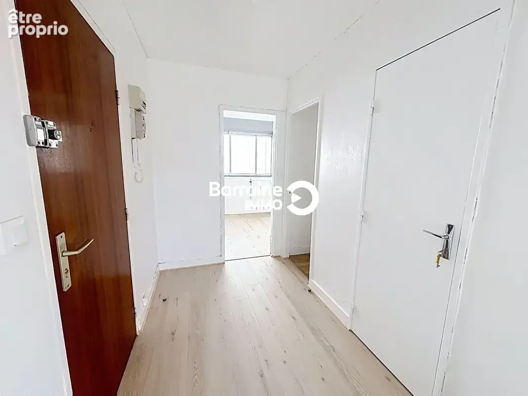 Appartement 2 pièces de 51.33 m2 à vendre à Lorient - Grand balcon -Lumineux et bien situé - photo 10