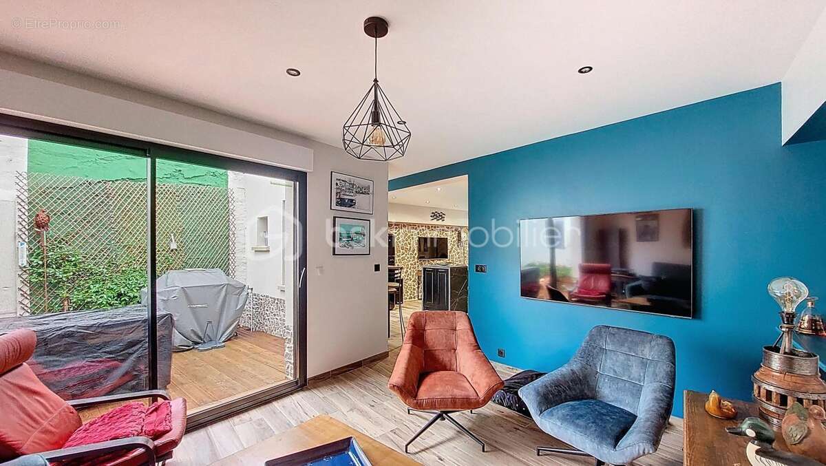 Maison à SAINT-VAAST-LA-HOUGUE