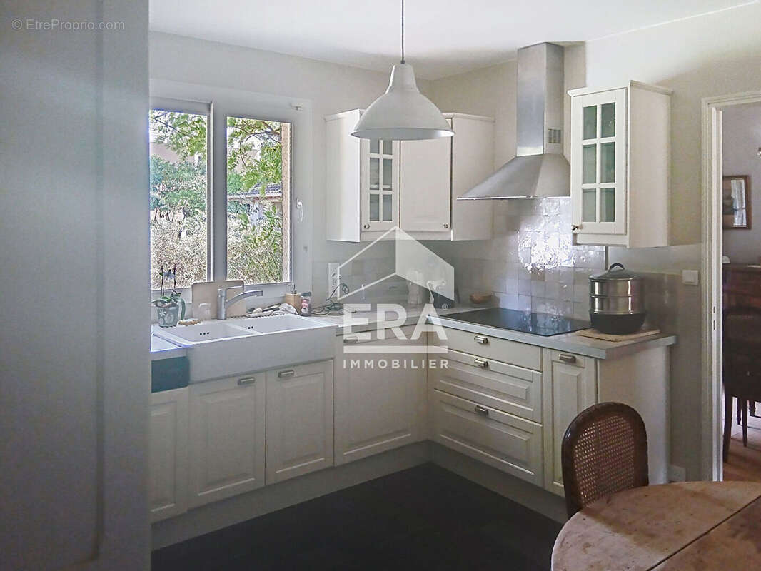 Maison idividuelle 169 M2,et sa grande piscine,terrain 1175 M2 - photo 3