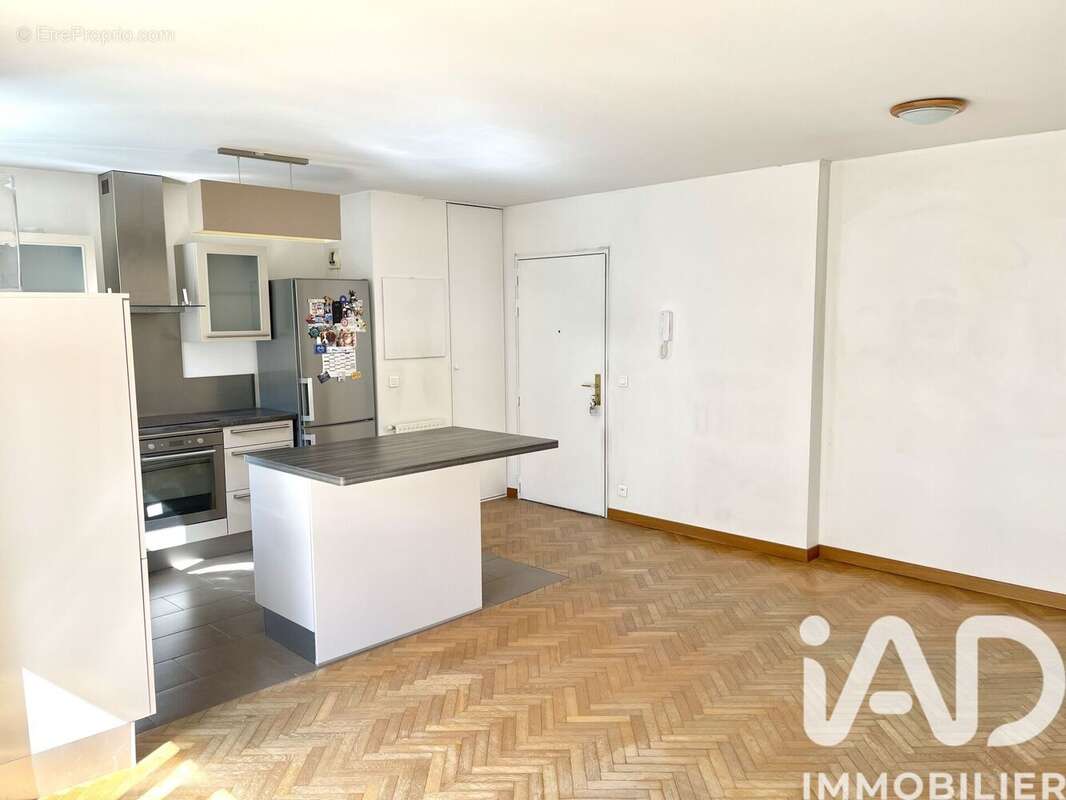 Photo 2 - Appartement à VILLENEUVE-LA-GARENNE