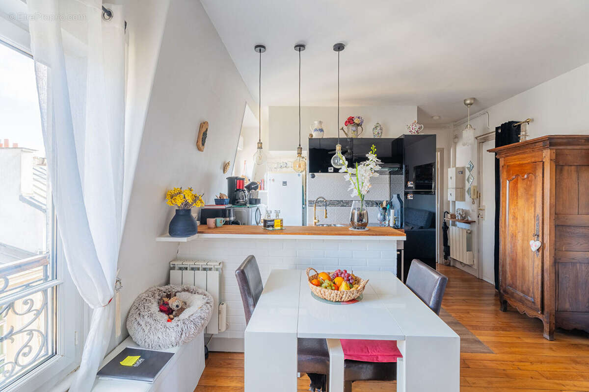 Appartement à PARIS-15E