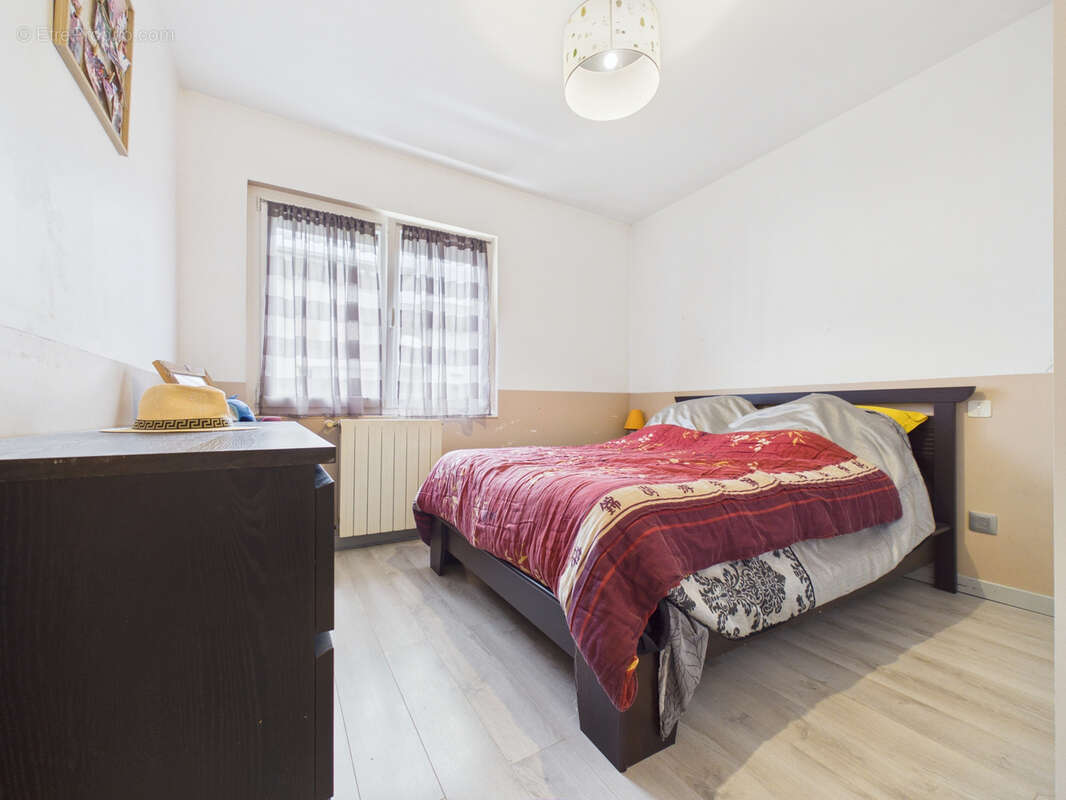 Appartement à BARBERAZ