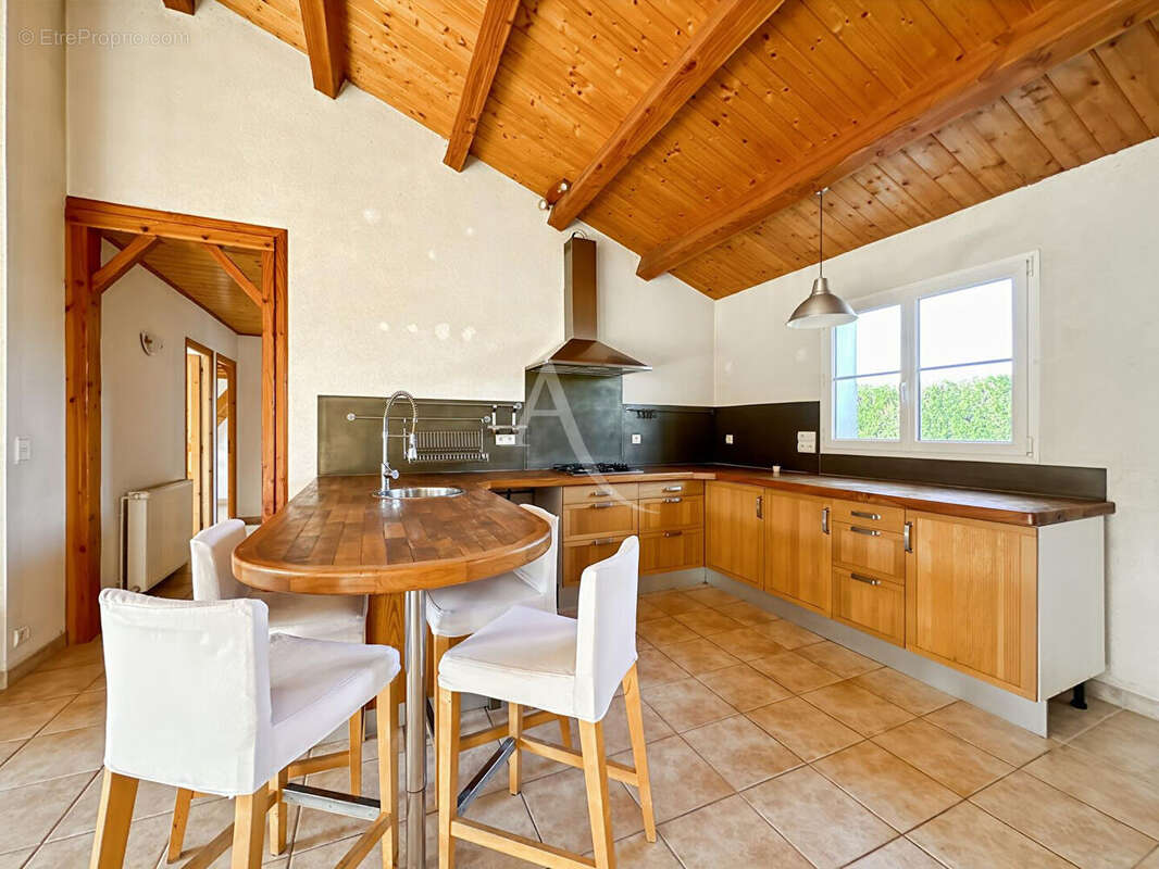 Maison au calme d'une impasse avec vue dégagée à 500m du bourg - photo 7