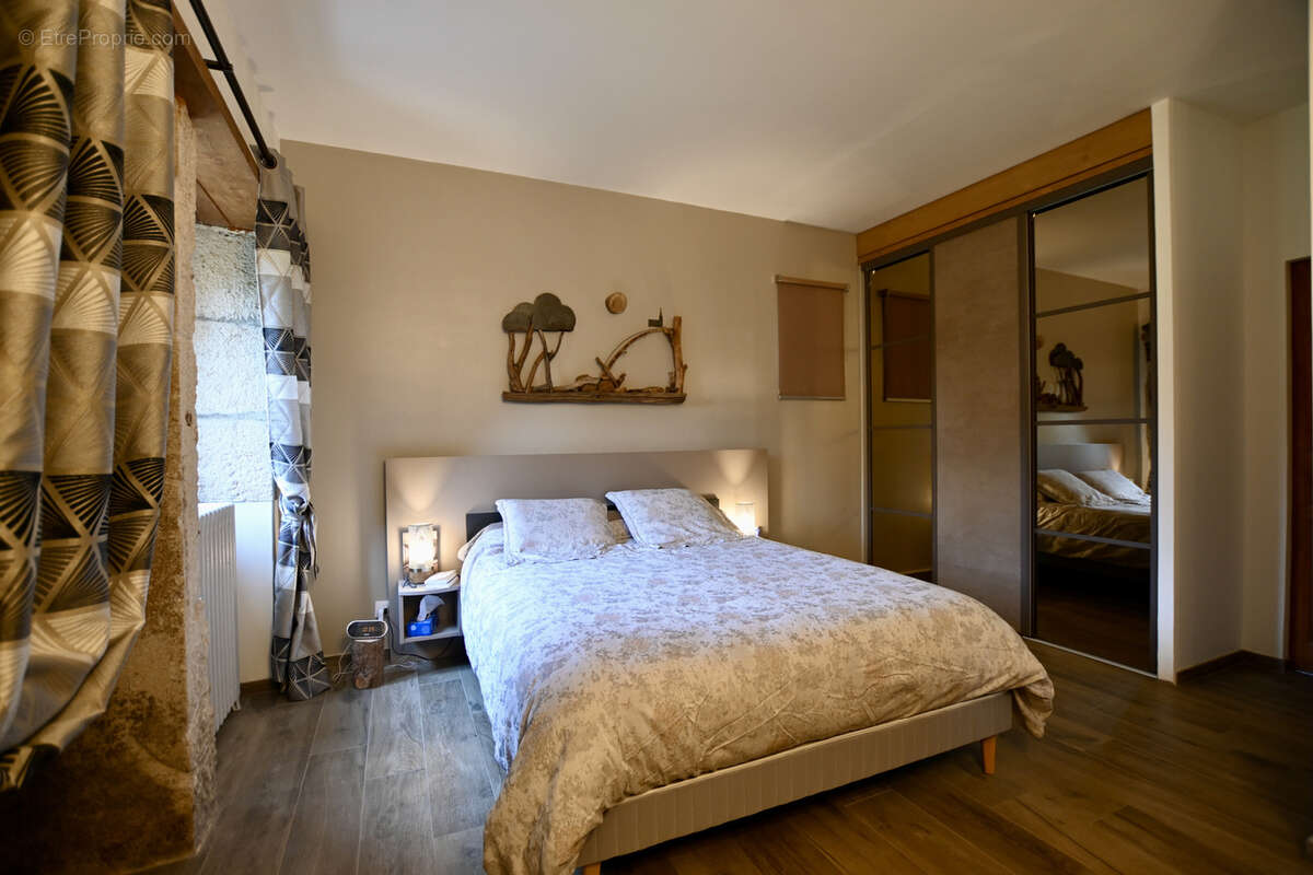 Maison à COURCELLES-FREMOY