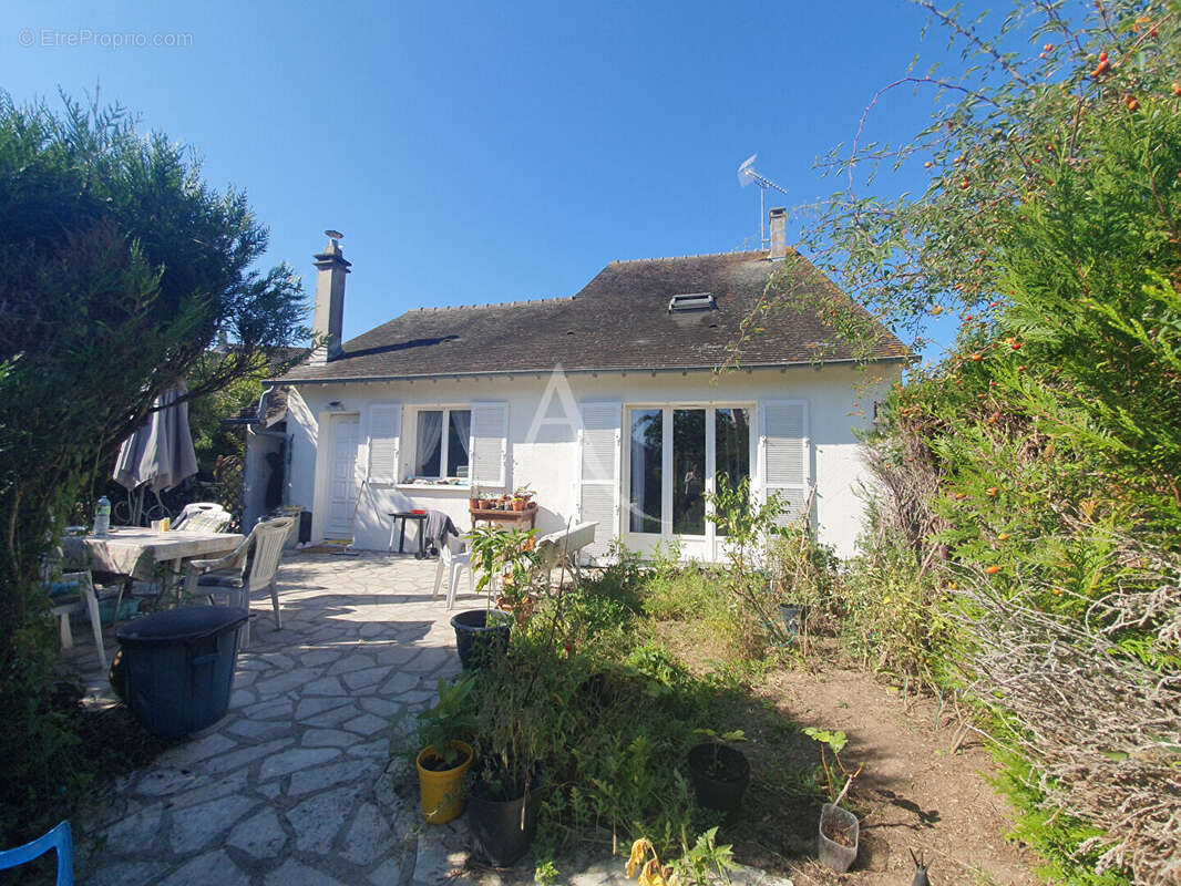 Maison à LES MUREAUX