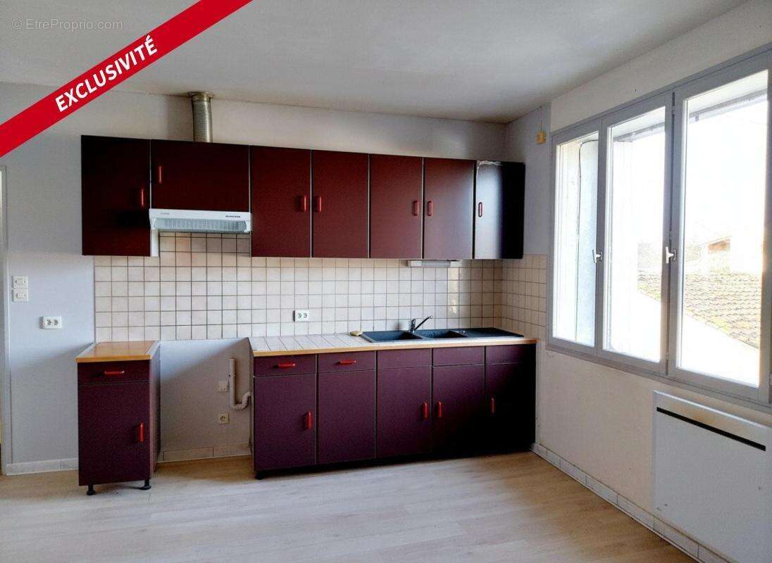 Appartement à CHAMPAGNOLLES