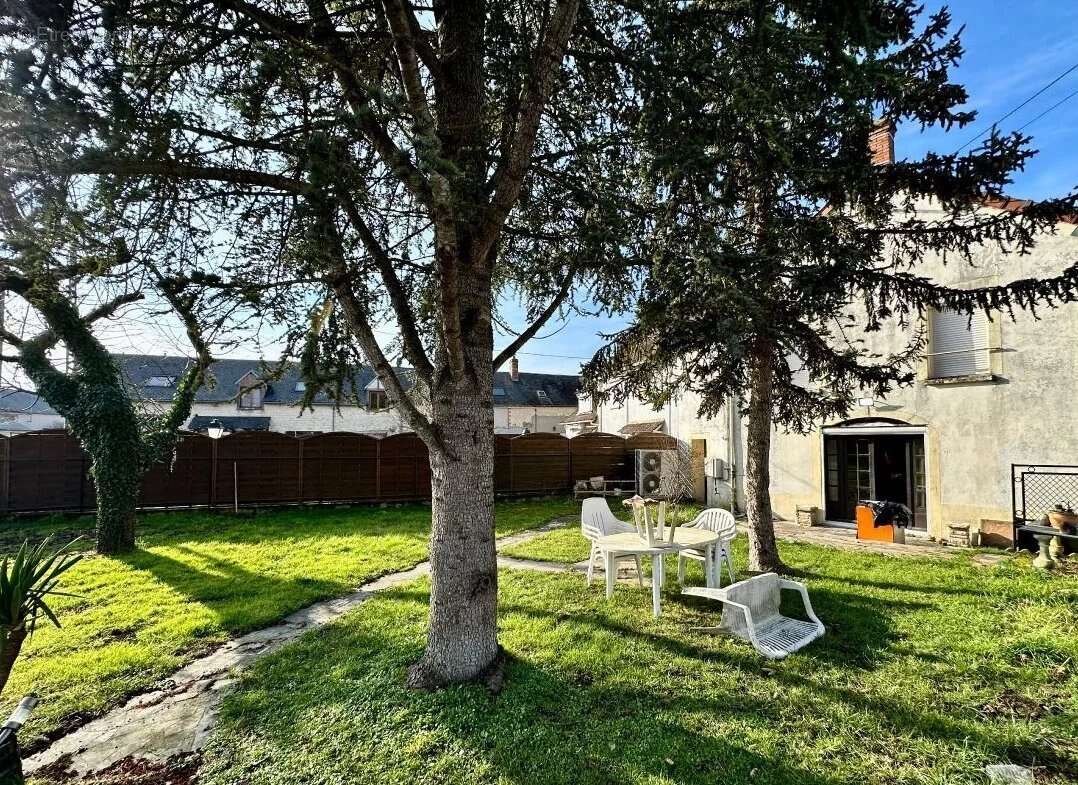 Maison à BEAUMONT-DU-GATINAIS