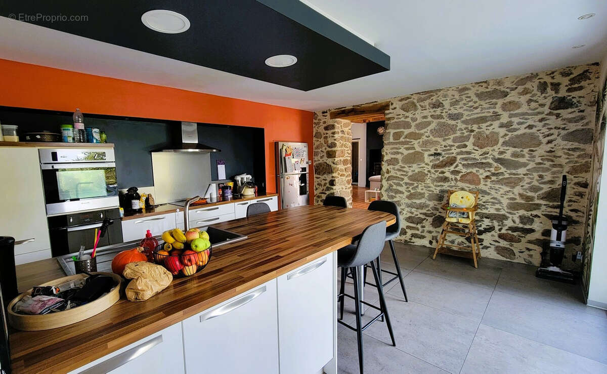 Maison à LE POIRE-SUR-VIE