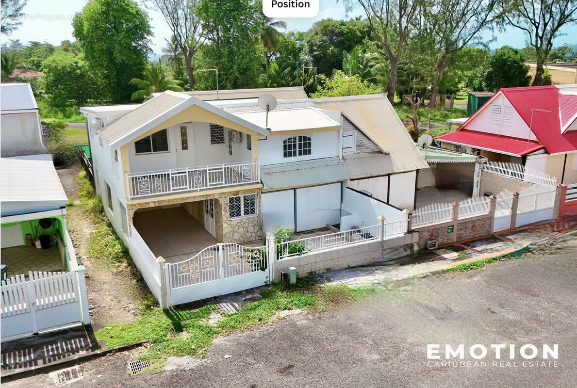 Maison à CAPESTERRE-BELLE-EAU