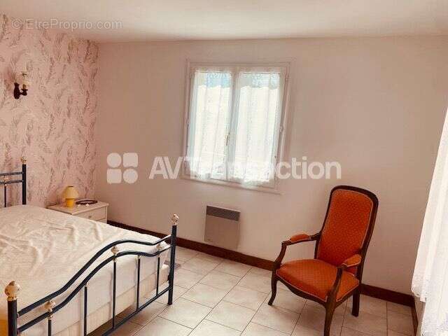 Maison 215 m² à Ladiville  - photo 9