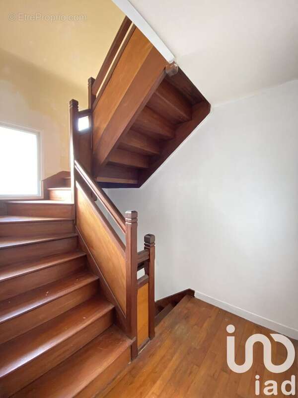 Maison 134 m² à Ergue-Gaberic  - photo 6