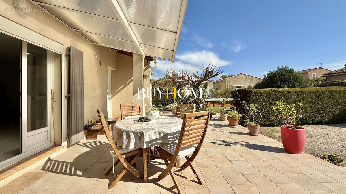 Maison à L'ISLE-SUR-LA-SORGUE