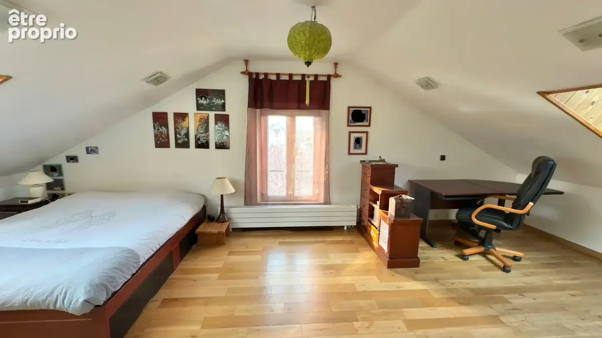 Meulière de 170m2 avec jardin et garage à 5 min à pied de la gare. - photo 14