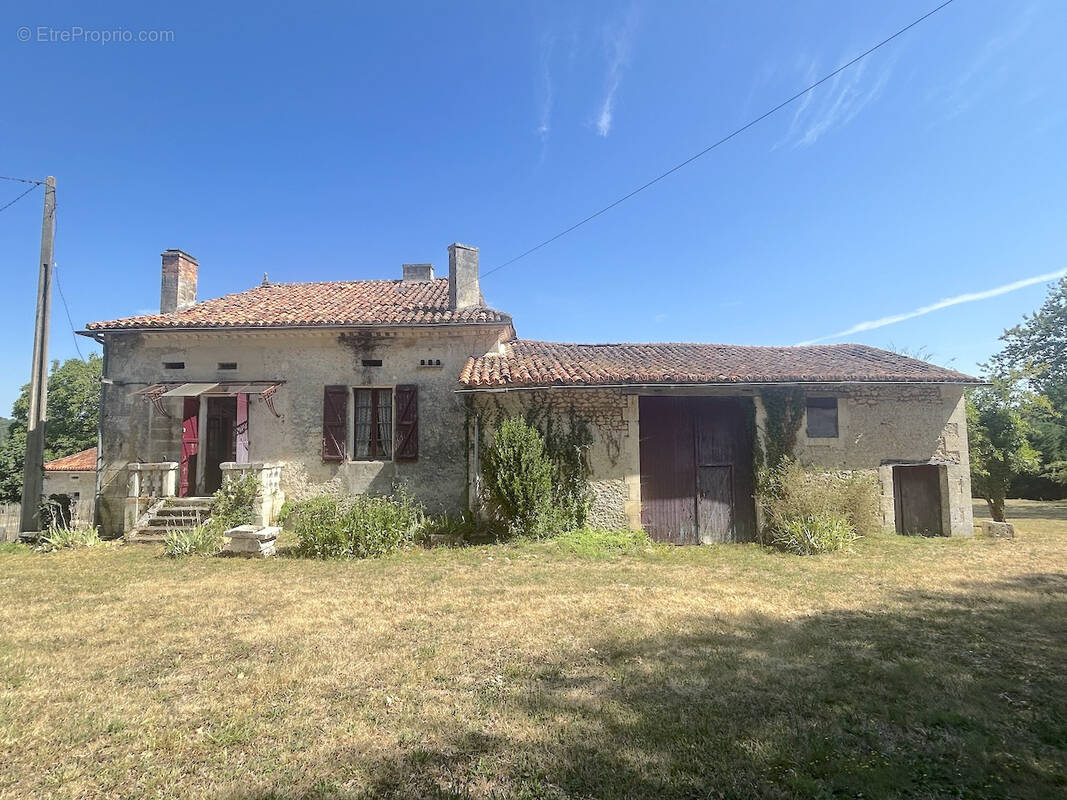 Maison à LA CHAPELLE-GRESIGNAC