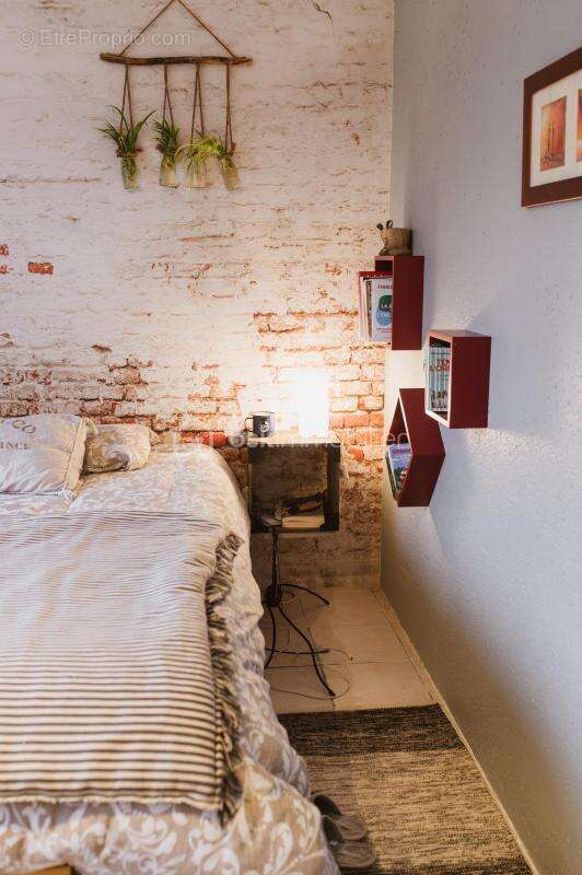 Maison à VILLAINES-LES-ROCHERS