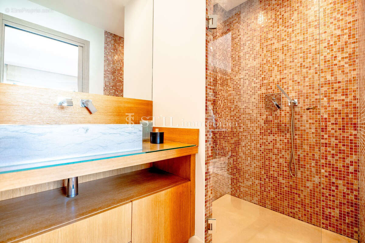 Appartement à LES ISSAMBRES