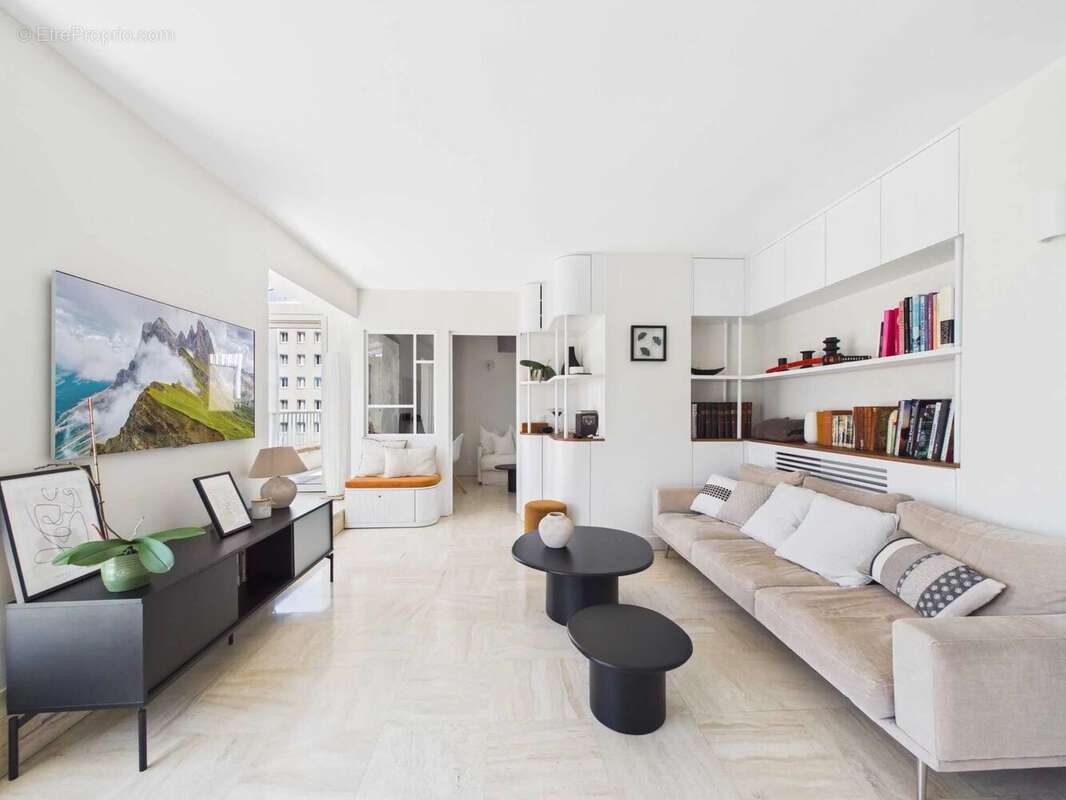 Appartement à PARIS-15E