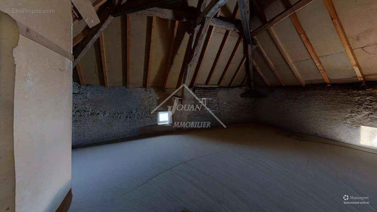Maison à ETROUSSAT