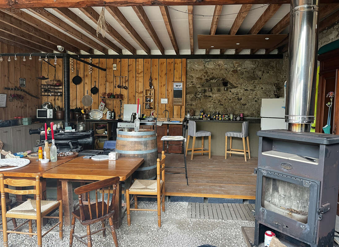 Maison à ESCUEILLENS-ET-SAINT-JUST-DE-BELENGARD