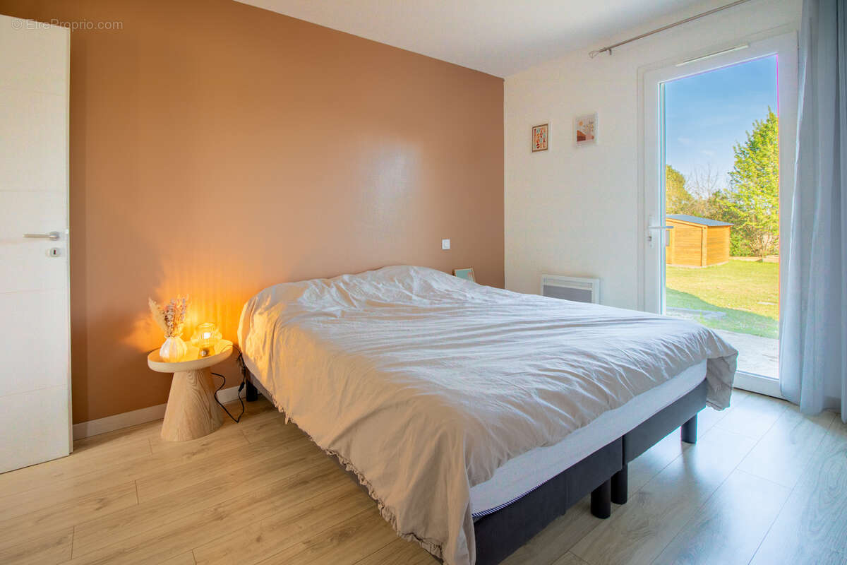 Maison à SAINT-SAVINIEN