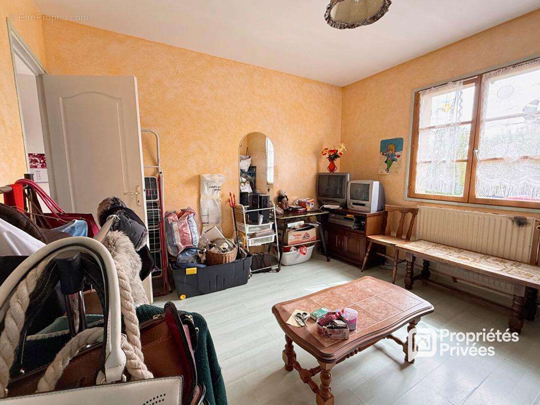 Maison à DAMVILLE