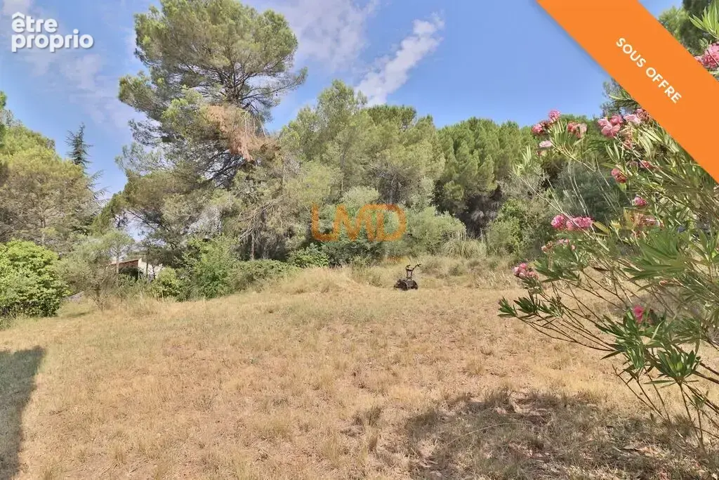 Le Val: terrain constructible de 1300m2 emprise 10% - photo 2