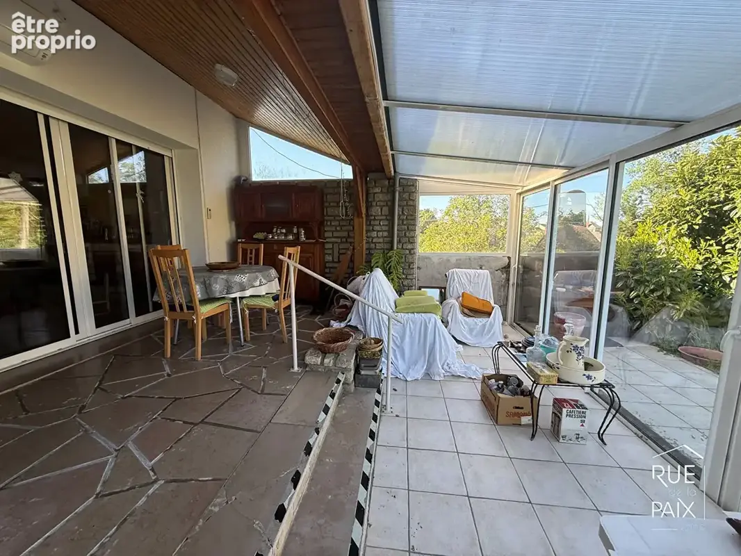 Ensemble immobilier Dangé-Saint-Romain  223m2 - photo 10