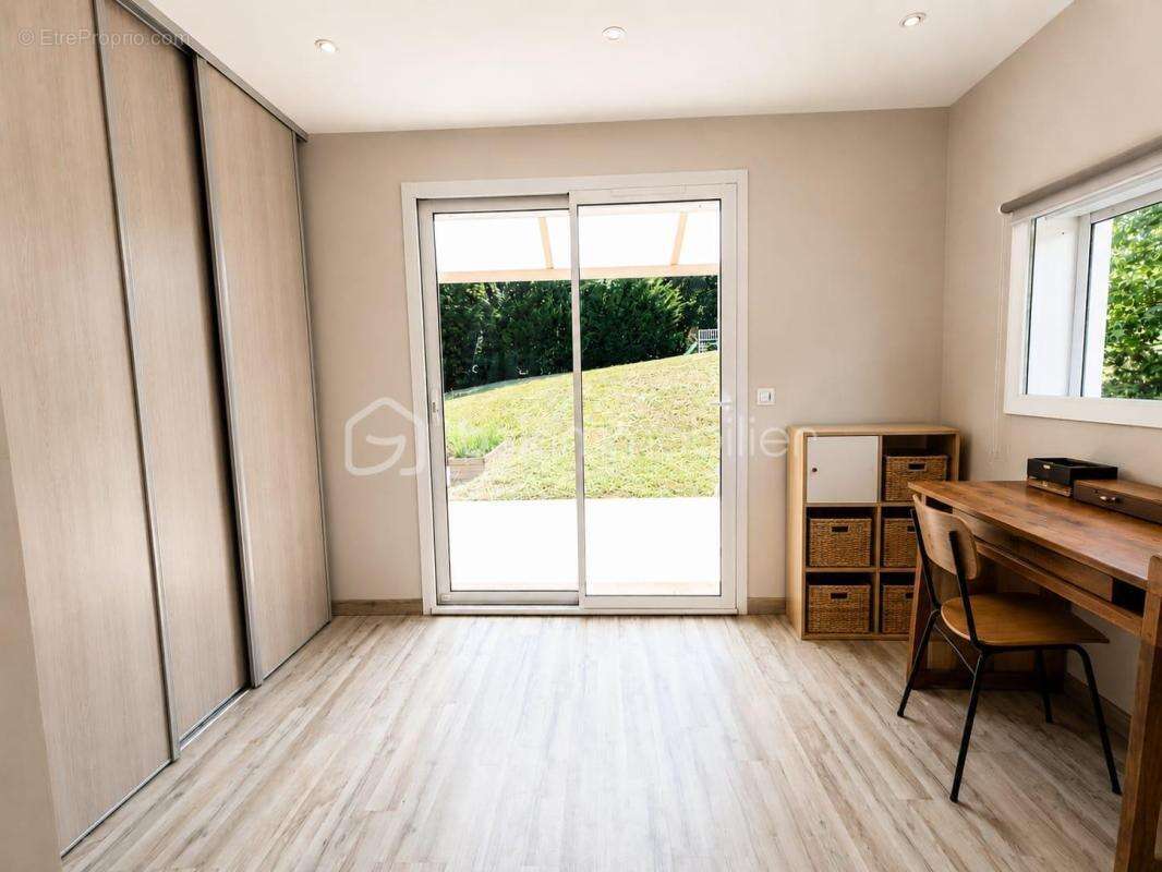 Villa d’architecte au cœur de la nature avec vue sur les montagnes - photo 13