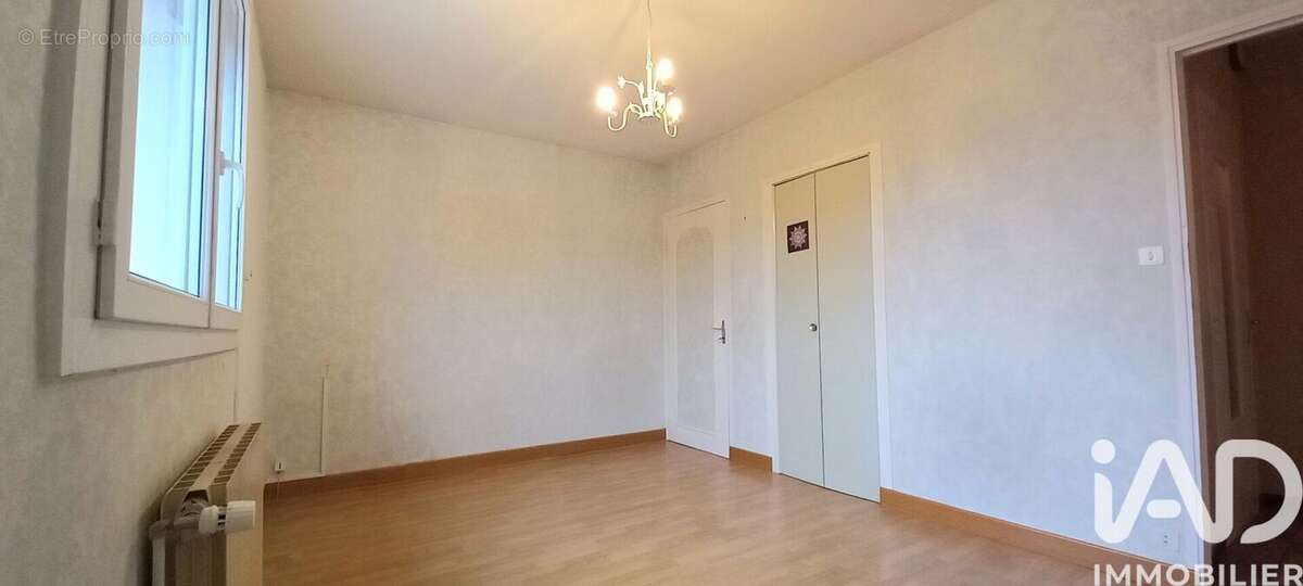 Photo 9 - Maison à SAINT-YRIEIX-LA-PERCHE