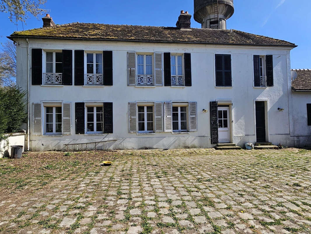 Maison à URY