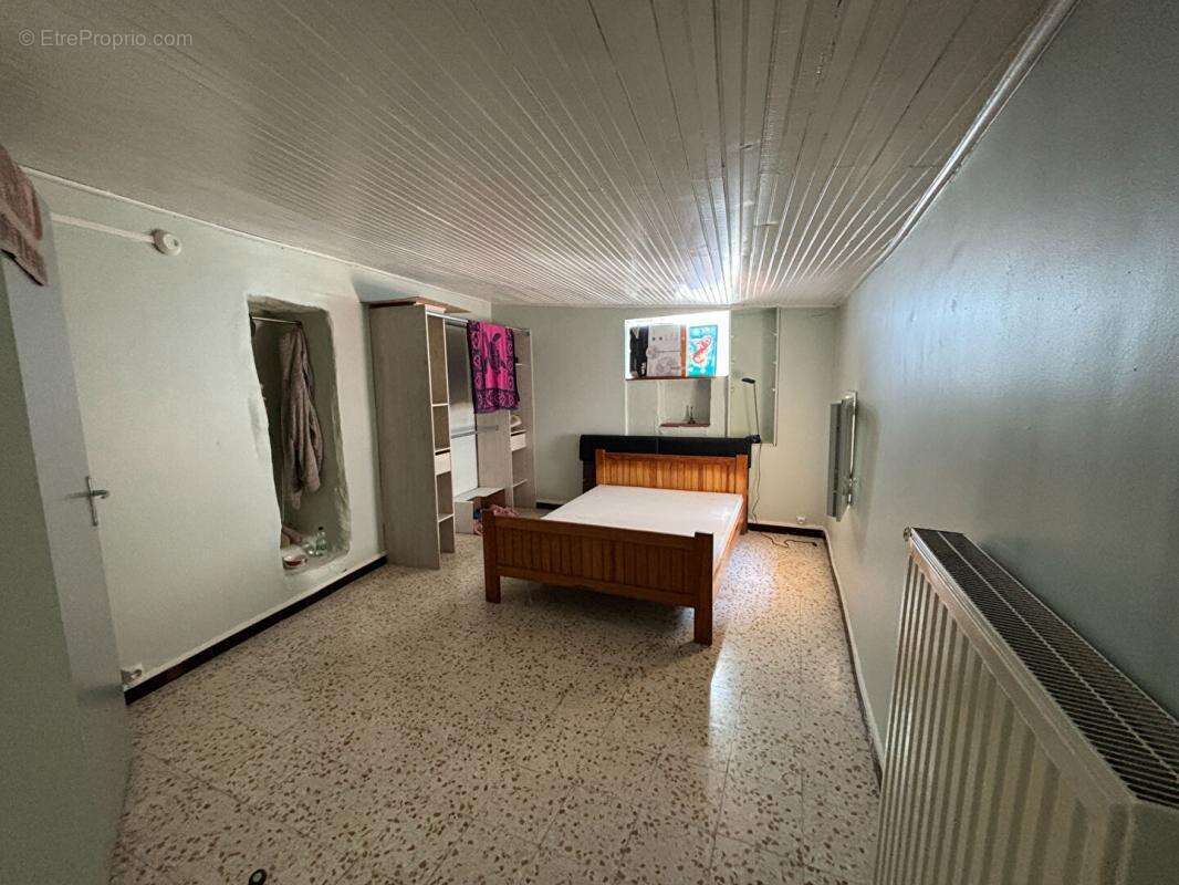 Maison à SAINT-VICTOR-DE-MALCAP