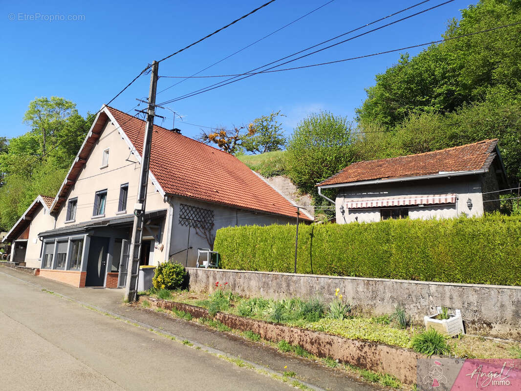 Maison à FONTAINE-LES-CLERVAL