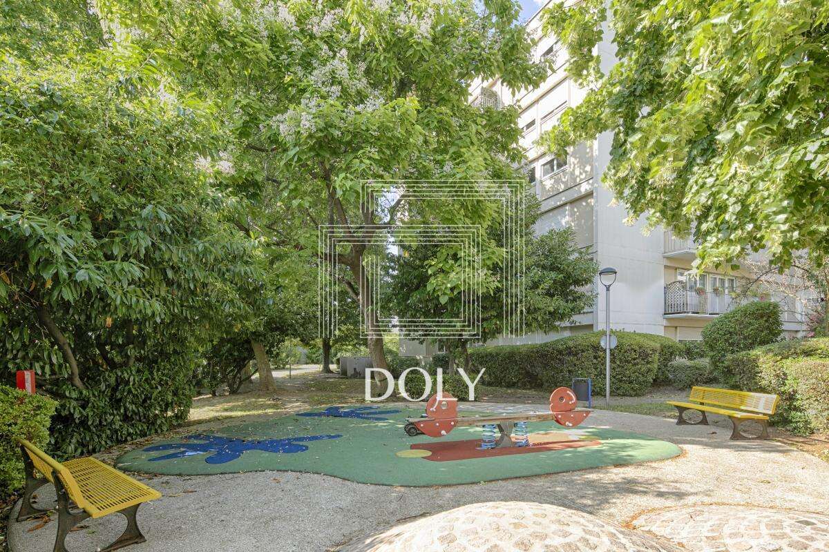 Appartement à COLOMBES