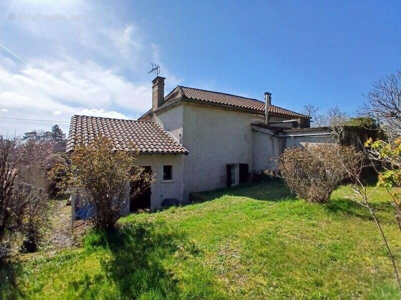 Maison à VAUNAC