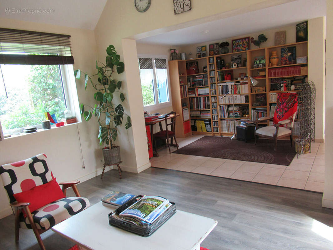 Exclusivité à Beaucouzé maison de 101m² 3chambres + bureau - photo 3