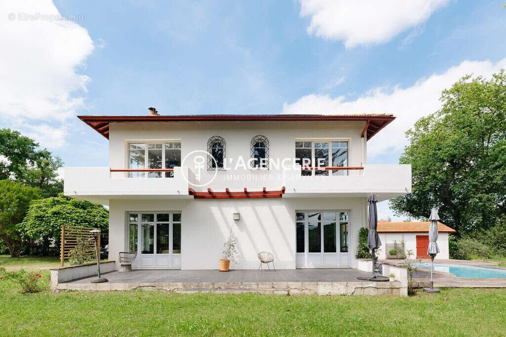 Maison 195 m² à Larressore  - photo 3