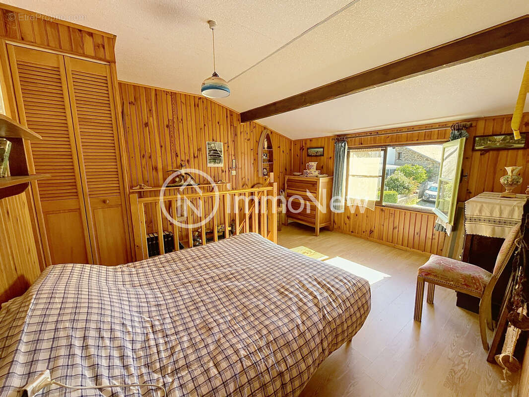 Maison avec terrain constructible et batiment à rénover   champeaux 50530 - photo 9