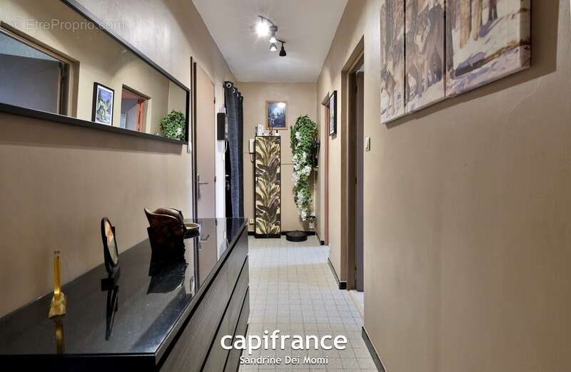 Appartement à SAINT-GENIS-LAVAL