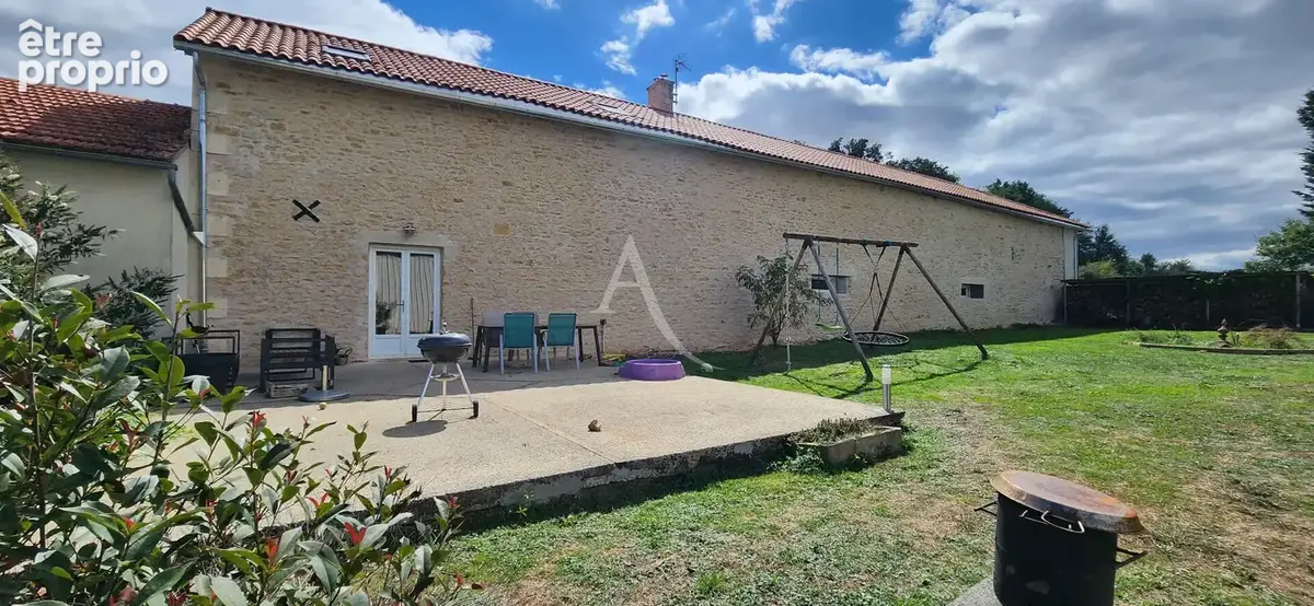Iteuil - longere - 6 chambres - terrain - gite - photo 4