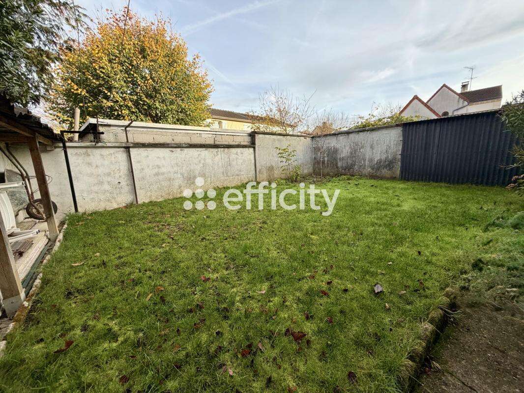 Maison à CHENNEVIERES-SUR-MARNE