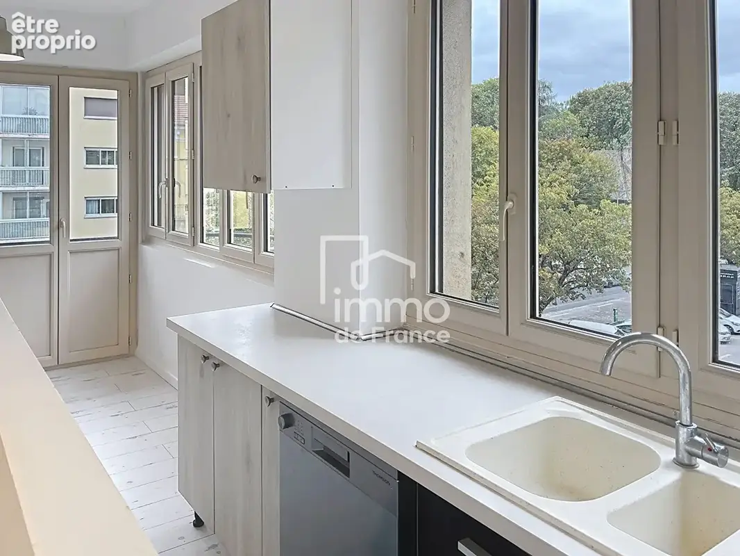 Appartement Bourg En Bresse 3 pièce(s) 71 m2 - photo 3
