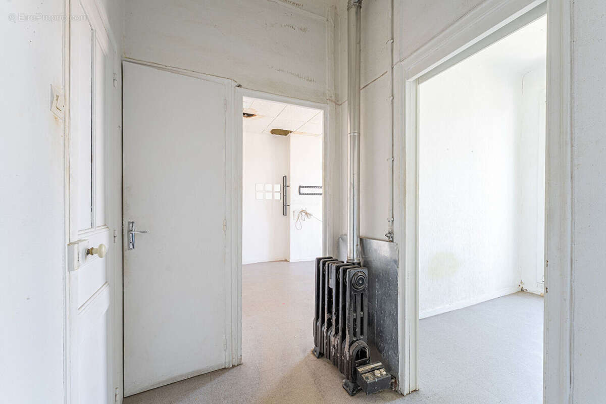 Appartement à MARSEILLE-4E