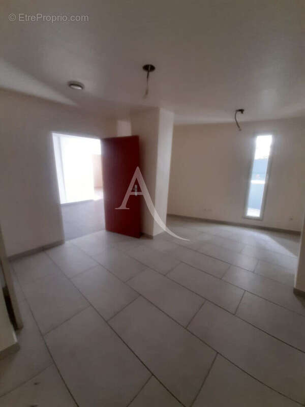 Commerce à FORT-DE-FRANCE