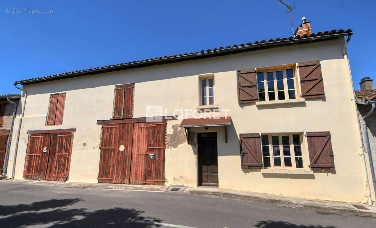 Maison à LISLE-SUR-TARN
