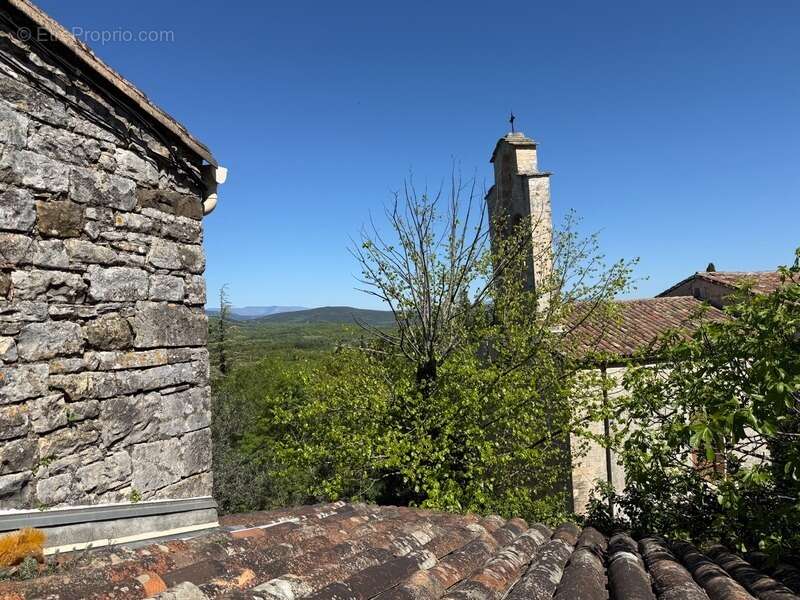 A 2 pas de saint martin de londres, maison de village de caractere a renover avec vue exceptionnelle et fort potentiel - photo 5