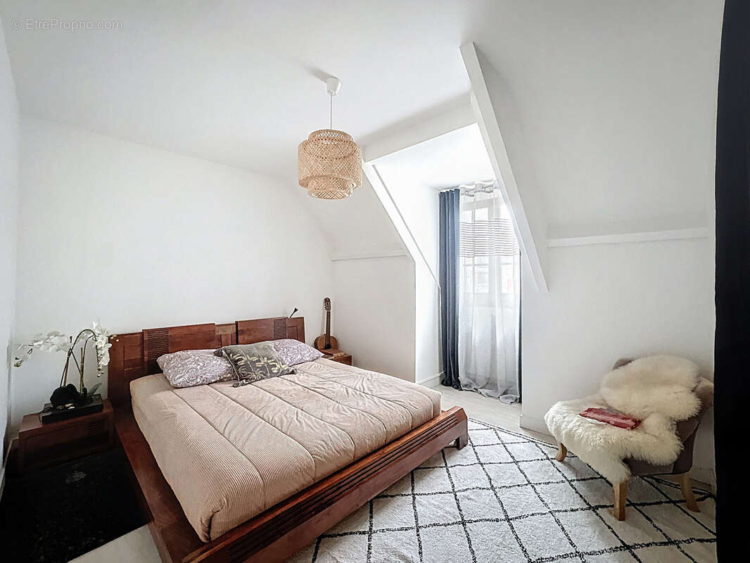 Maison à PARAY-VIEILLE-POSTE