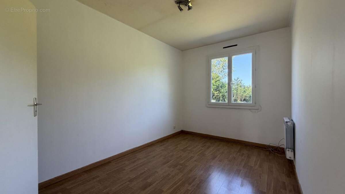 Maison 91 m² à Saint-Lubin-Des-Joncherets  - photo 4