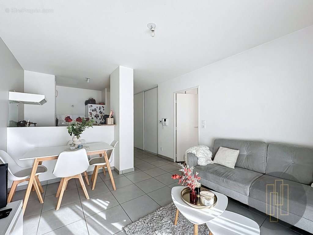 Appartement à TASSIN-LA-DEMI-LUNE