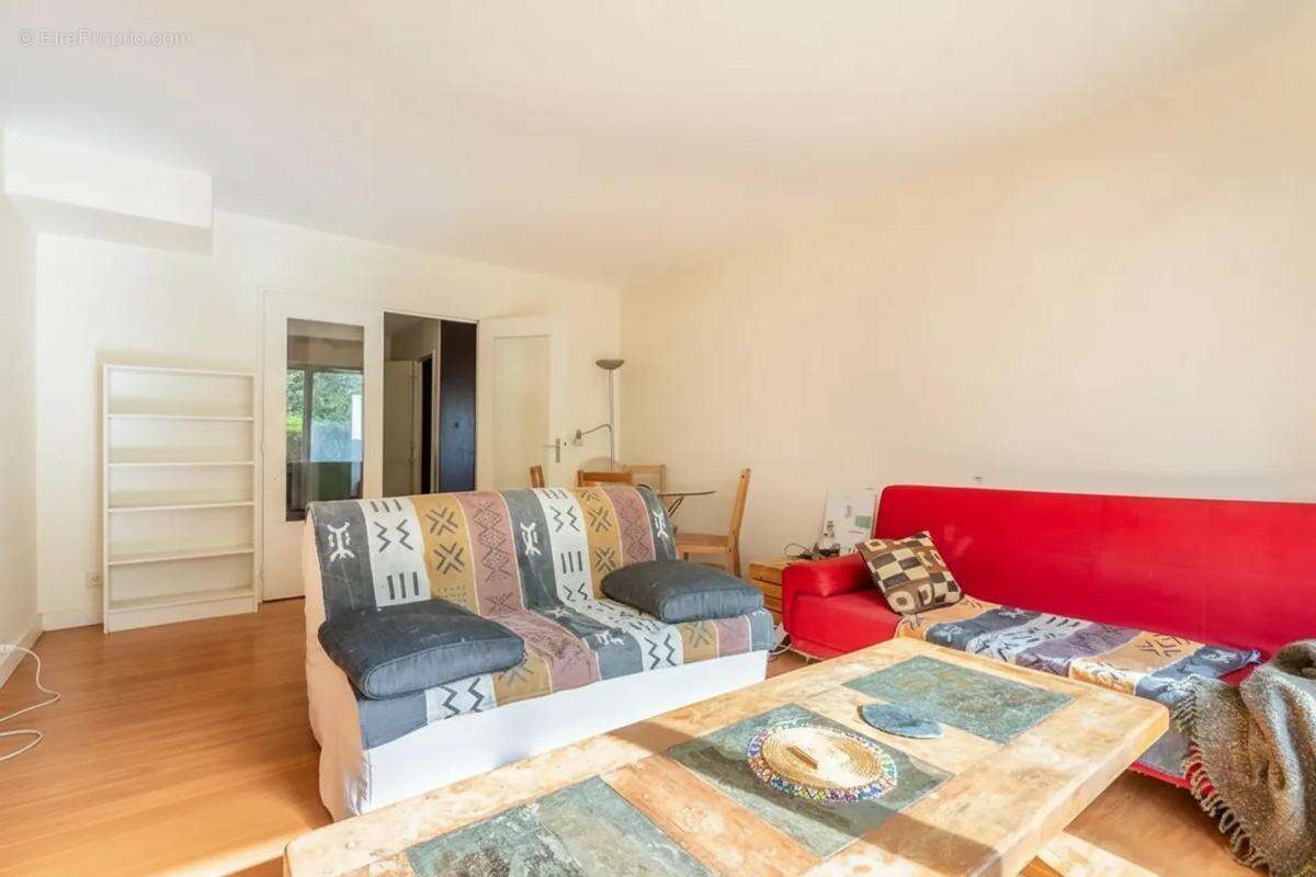 Appartement à PARIS-11E