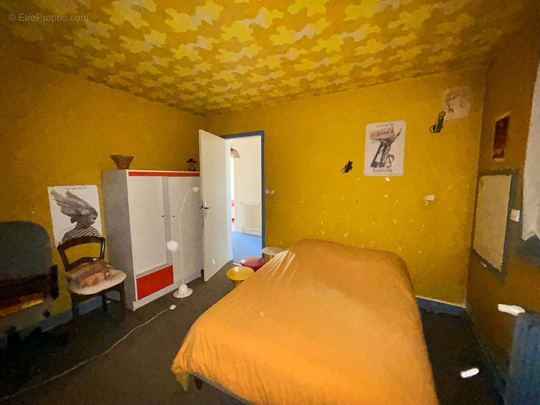 Maison à VILLEDIEU-LES-POELES